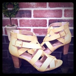 Restricted brands peep toe bootie/heels